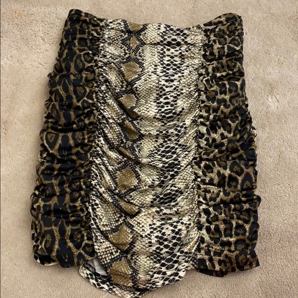 CHEETAH/SNAKE SKIN SKIRT - Picture 5 of 6